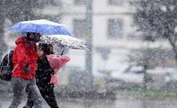 Hem kar hem şiddetli yağış geliyor! Meteoroloji uzmanı Orhan Şen il il saydı